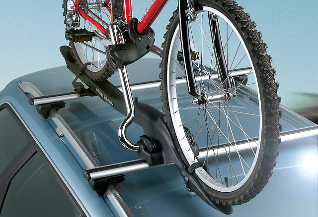 Завдяки спеціально змодельованої профілем велосипед надійно фіксується у вертикальному положенні