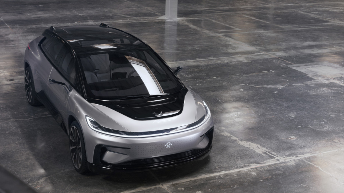 Електромобіль Faraday Future FF 91   оснащений камерами замість бічних дзеркал заднього виду