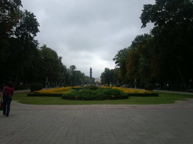 Проте, ми вирішили відвідати центральну площу з монументом, присвяченим полтавській битві
