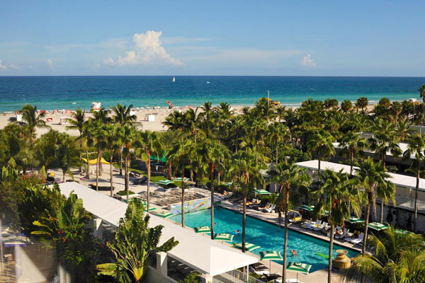 Хороші недорогі готелі Майамі пропозицію нижче відповідають наступним критеріям:   Високі відгуки відвідувачів з кількістю 100 і більше   Гарне розташування в Майамі, недалеко від узбережжя, на пляжі   Недорогі готелі Майамі-Біч: South Seas Hotel   Розташований на березі Атлантичного океану в Маямі-Біч