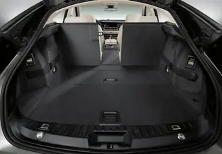 Об'єм багажного відділення BMW GT після рестайлінгу збільшився відразу на 60 літрів (500 замість 440 літрів)