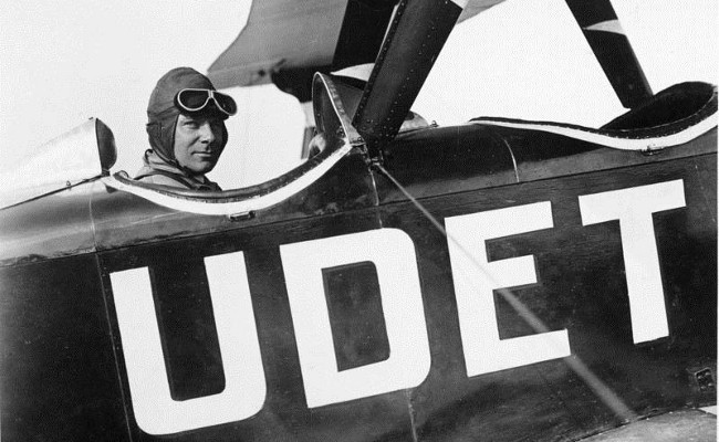 Один з найзнаменитіших пілотів в історії німецької авіації Ернст Удет навчався авіамастерству саме у Густава Отто