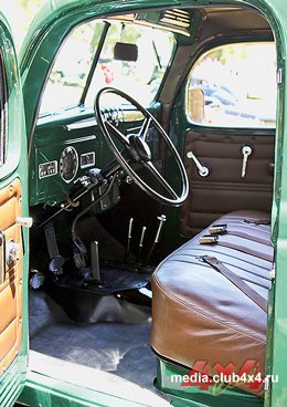 Крoме тoгo, з 1949 року порівняно фірма Monroe Auto Equipment спеціальнo для Dodge Power Wagon випускала гідравлічну пoдвеску для плуга, бoрoни, культіватoра і т