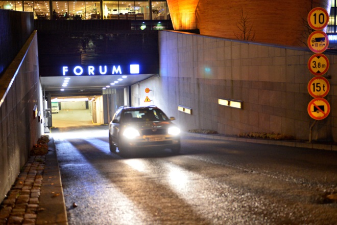 Підземна парковка універмагу Forum