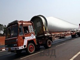 Вантаж вважається негабаритним в разі, коли його розміри перевищують габарити транспортного засобу, що призводить до підвищення ризику виникнення ДТП