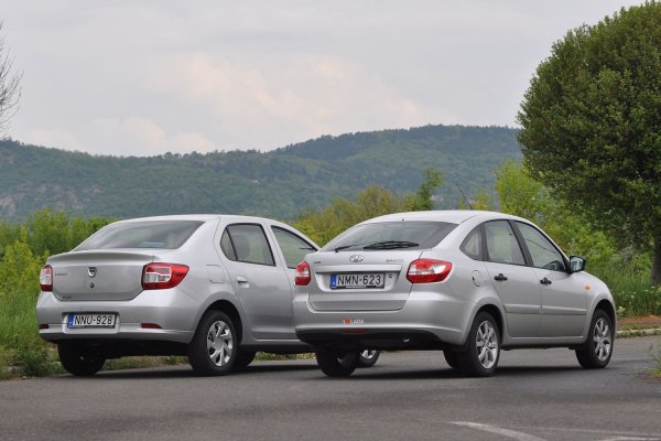 Між LADA Granta і Renault Logan є кілька подібностей: обидві моделі є головними конкурентами один одного в бюджетному сегменті російського ринку, збираються на потужностях заводу в Тольятті, а також недавно обидва авто зазнали рестайлінгу